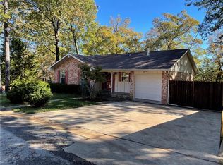 23 Hayes Ave, Eureka Springs, AR 72632