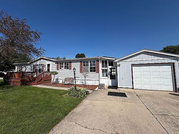 2nd image of 3845 Devan Shire St.