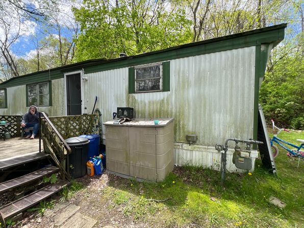 40 Schuyler Heights Dr