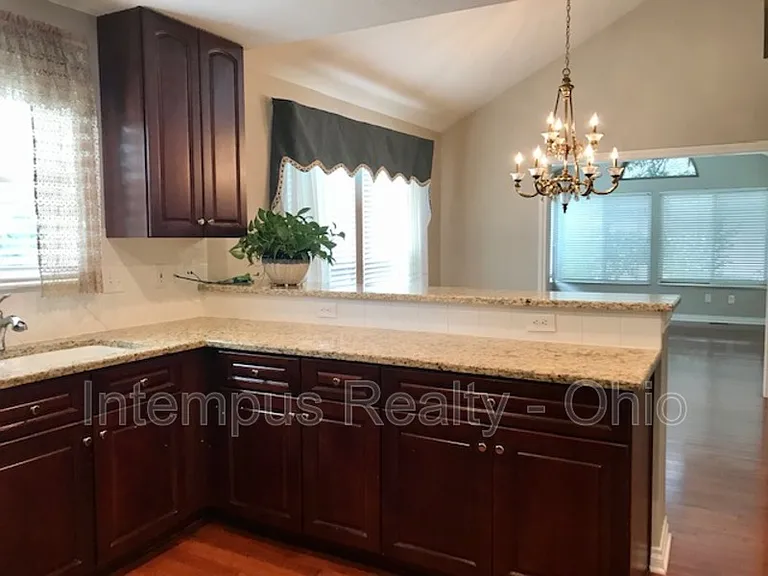 6346 Grassmere Dr — Photo 13