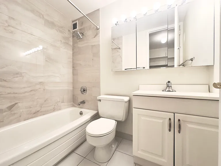 1960 N Lincoln Park W #302 — Photo 15