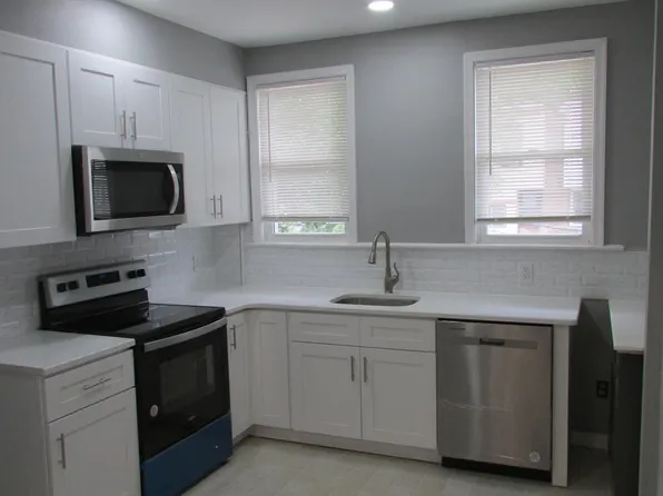 528 Widener St, Philadelphia, PA 19120