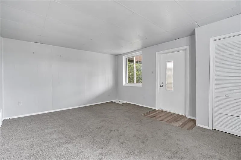 3 bed, 1020 sqft, $1,800 — Photo 1