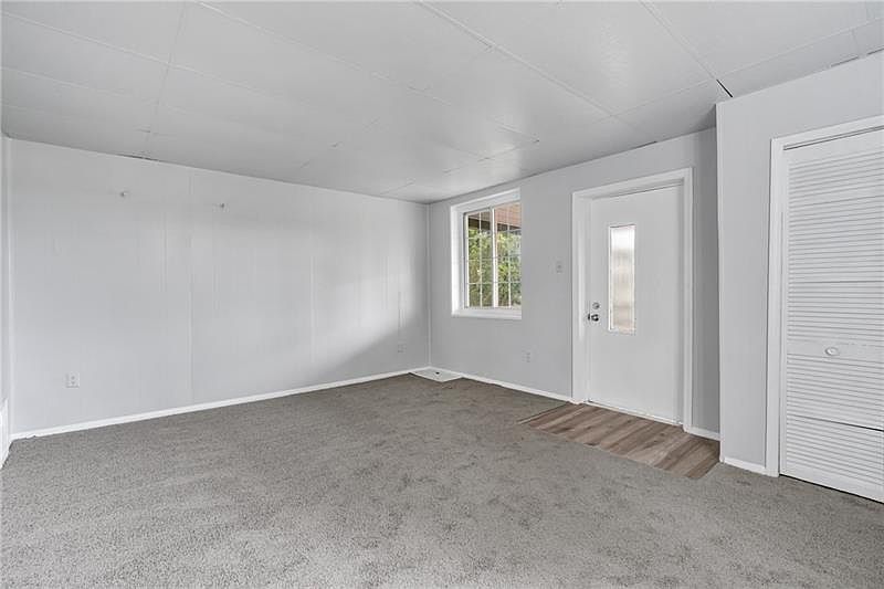 1st image of 1611 Larch Ave