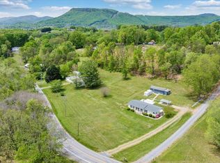 303 Coaling Rd, Troutville, VA 24175