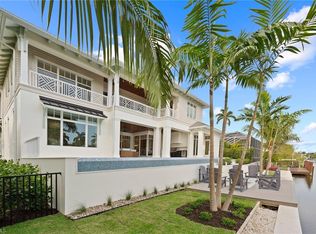 408 16th Ave S, Naples, FL 34102