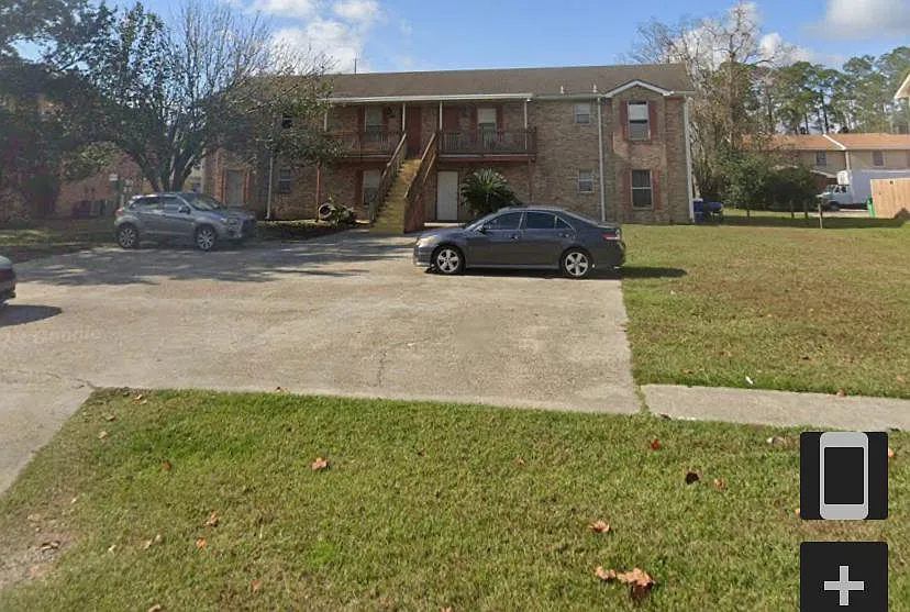3 bed, 1000 sqft, $1,280 — Photo 2