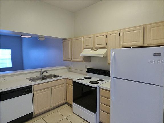 3rd image of 136 Reserve 112 Cir