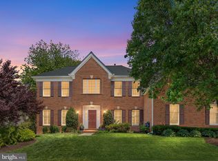 12502 Ridgegate Dr, Herndon, VA 20170