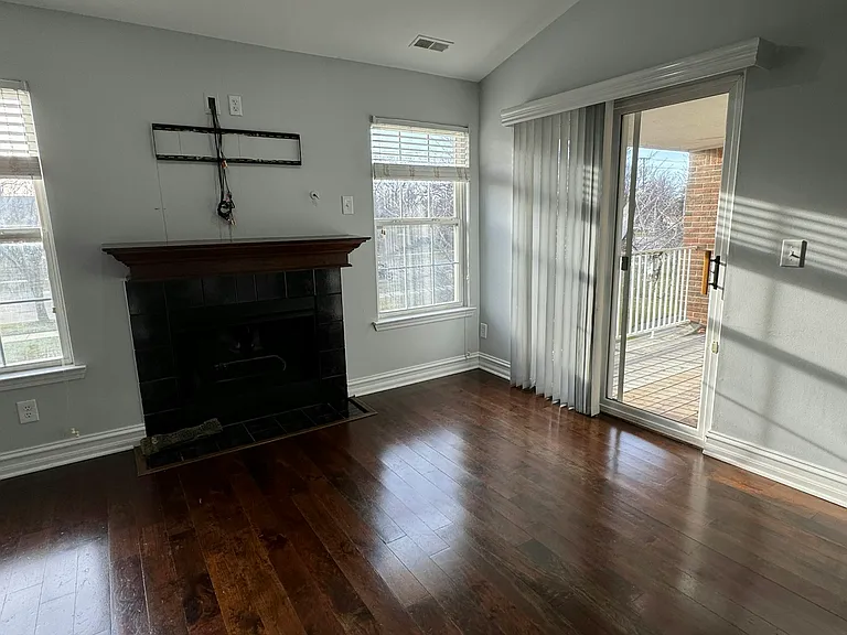 42891 Richmond Dr — Photo 5