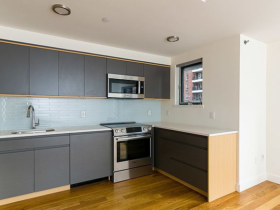 5th image of 111 Clarkson Ave #1F