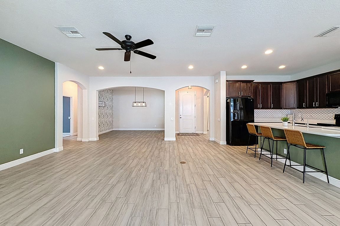 next background image