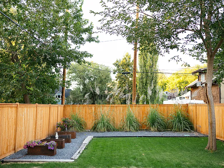 340 W 400 N — Photo 32