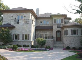 707 Ambriance Dr, Burr Ridge, IL 60527