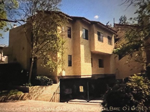 3rd image of 222 S Catalina Ave Unit 6