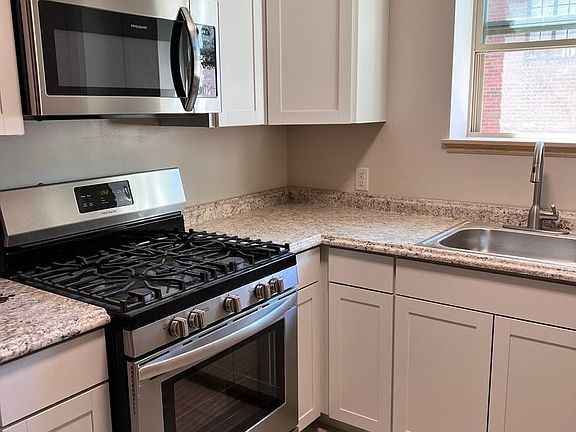 2nd image of 2558 Madison Rd APT 11