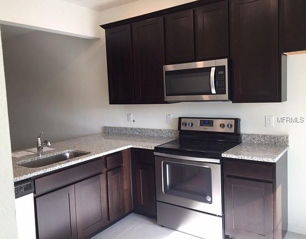 2nd image of 1132 Hillhurst Dr