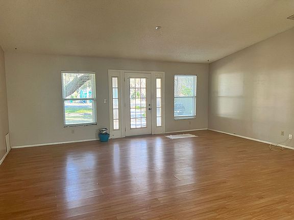 5th image of 4711 4th St S