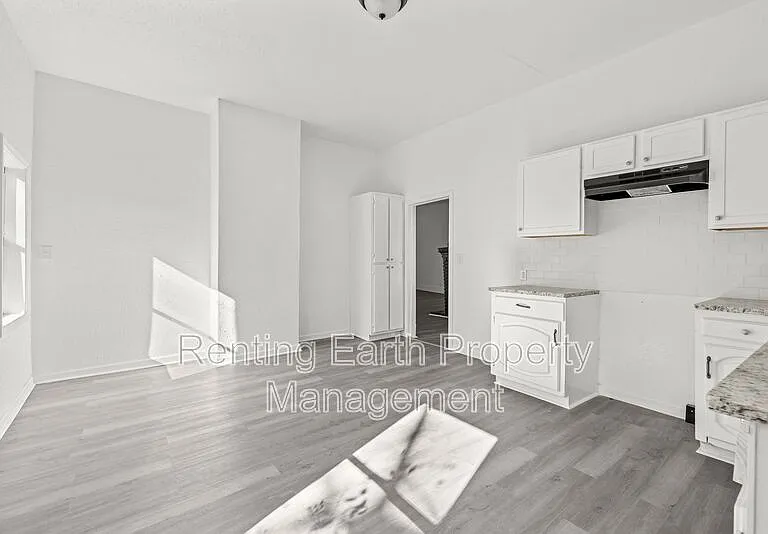 1217 Fulton Ave — Photo 9