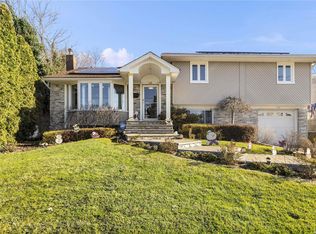 142 Central Park Rd, Plainview, NY 11803