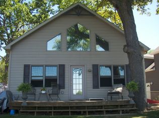 133 Phillips Ct, Michigan Center, MI 49254