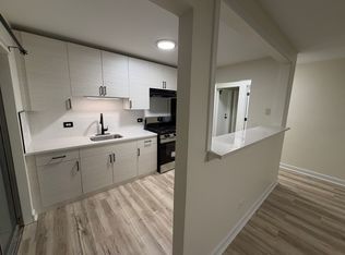 523 Wimbleton Dr #1A, Prospect Heights, IL 60070