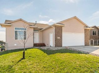 1108 N Advantage Ave, Sioux Falls, SD 57103