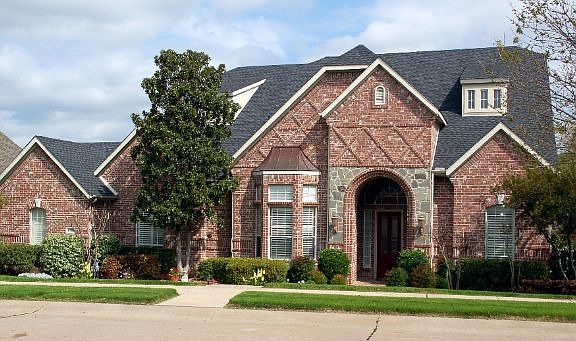 4th image of 6908 Edgewater Dr