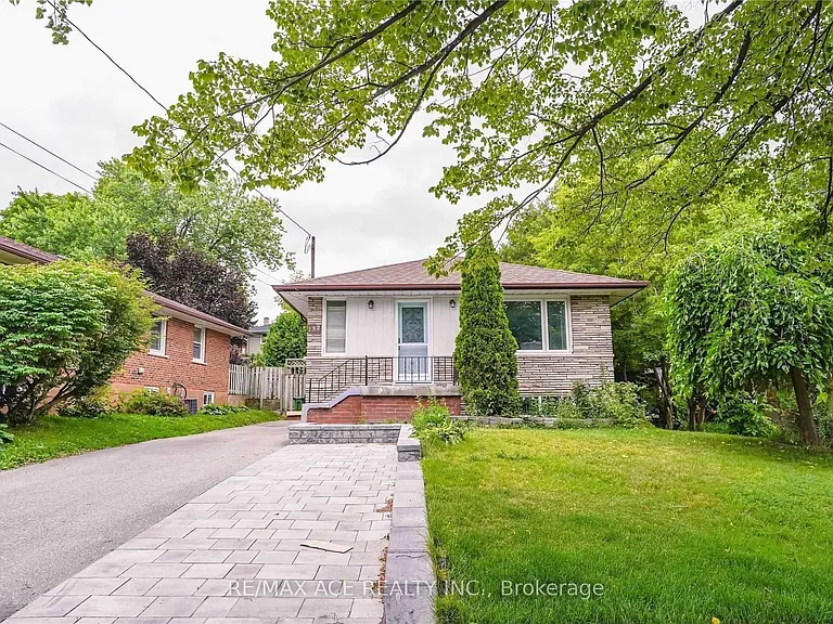 132 Janray Dr #MAIN — Photo 2