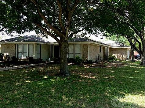 1st image of 1800 Yorkstown Dr