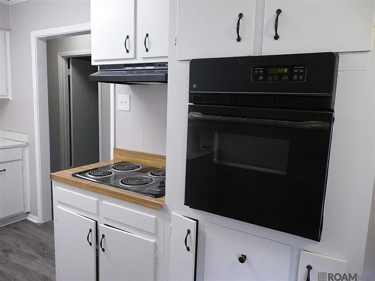 4085 Fleet Dr — Photo 8