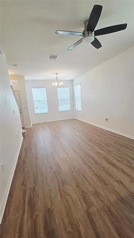 2 bed, 2.5 bath, 1176 sqft, $2,000 — Photo 3