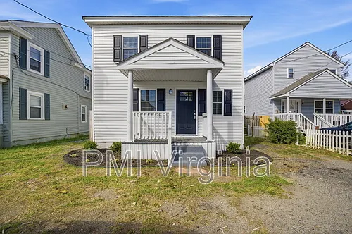 307 N 4th St Photo 1