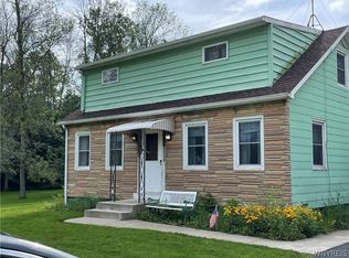 8940 Hartshorn Rd, Corfu, NY 14036