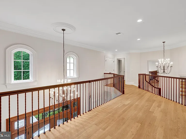 6707 Wemberly Way — Photo 33