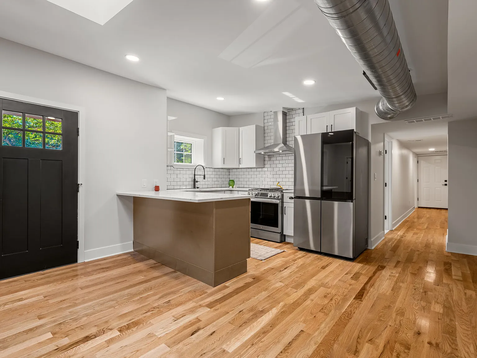2 bed, 1683 sqft, $3,300 — Photo 3