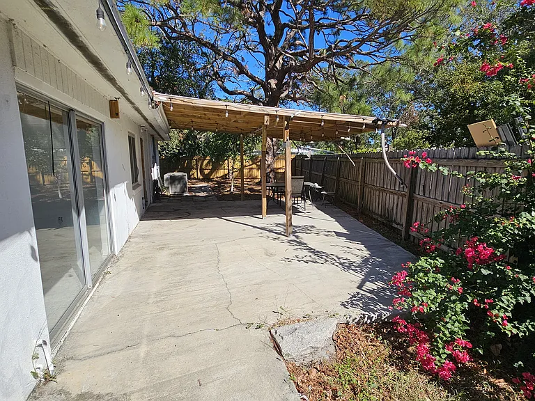 4900 Caesar Way S — Photo 20