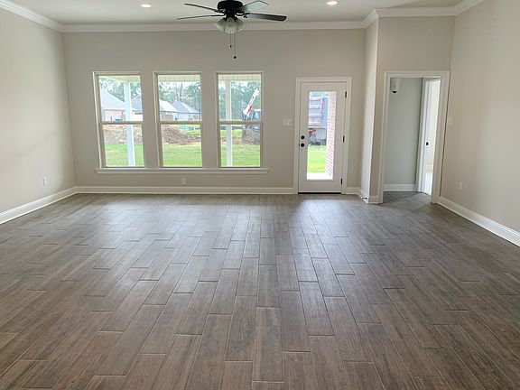 Azalea III B - Living - DSLD Homes