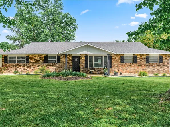 9268 Amy Dr, Springdale, AR 72762