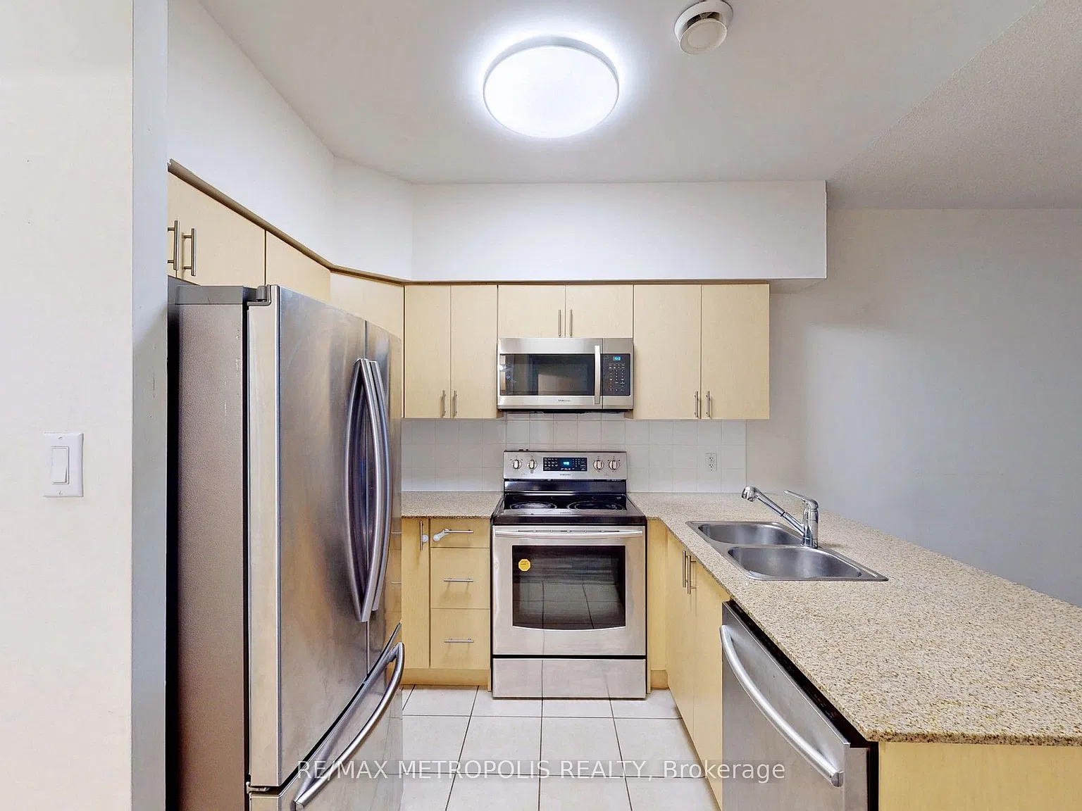 2 bed, $2,400 — Photo 3