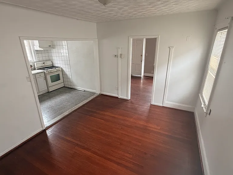144-35 224th St #1 — Photo 3