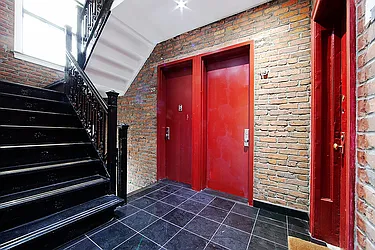 Rented by R New York