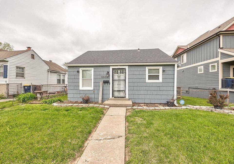 1st image of 2532 W Paseo Blvd