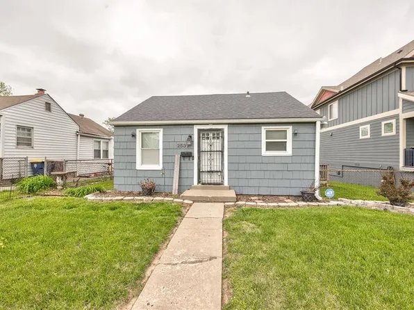 2532 W Paseo Blvd, Kansas City, MO 64108