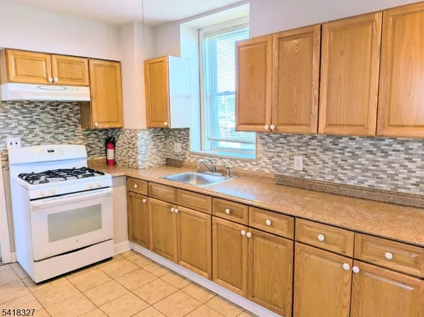 239 Union Blvd, Totowa, NJ 07512