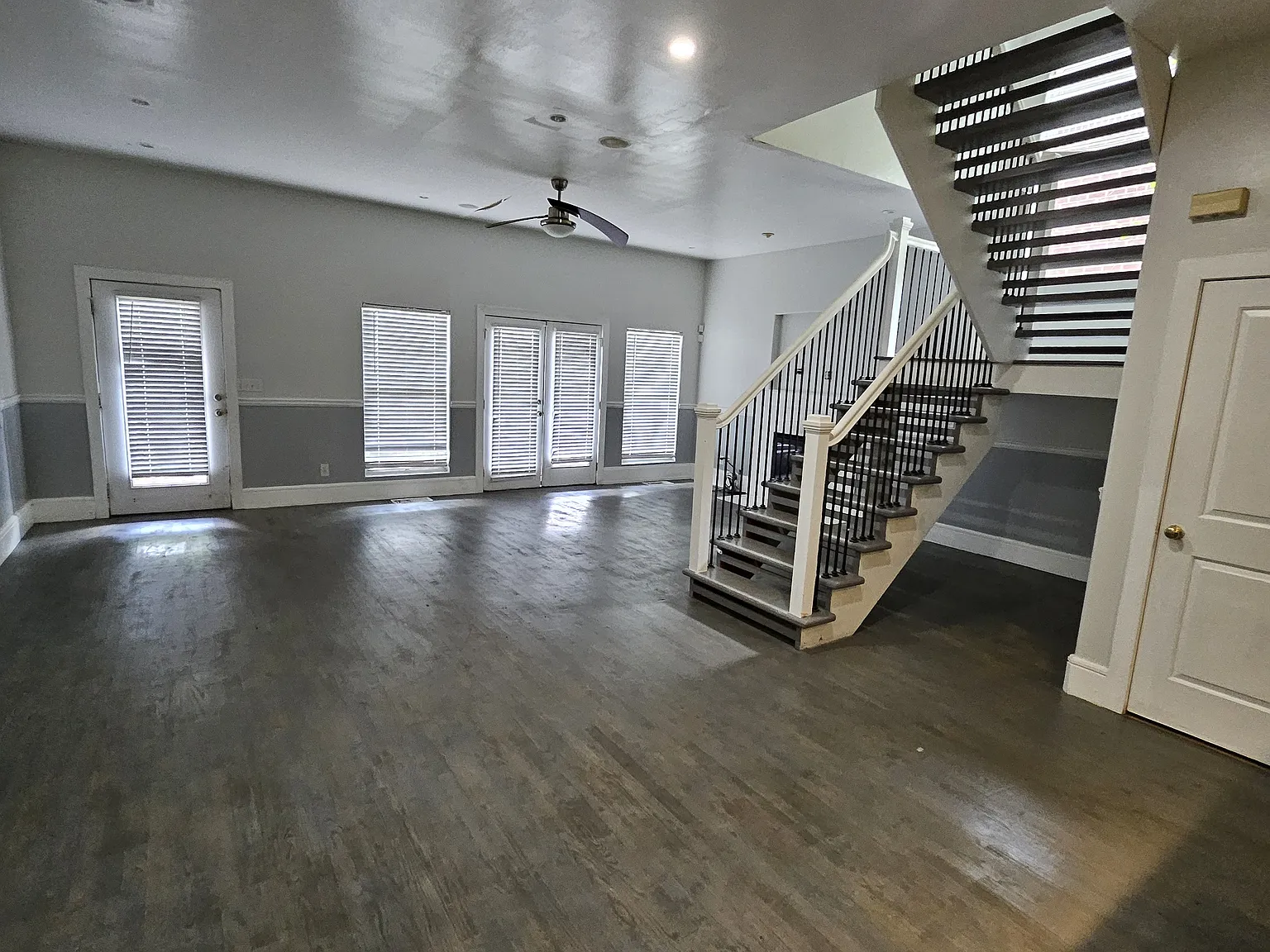 3 bed, 2.5 bath, 2176 sqft, $2,500 — Photo 3