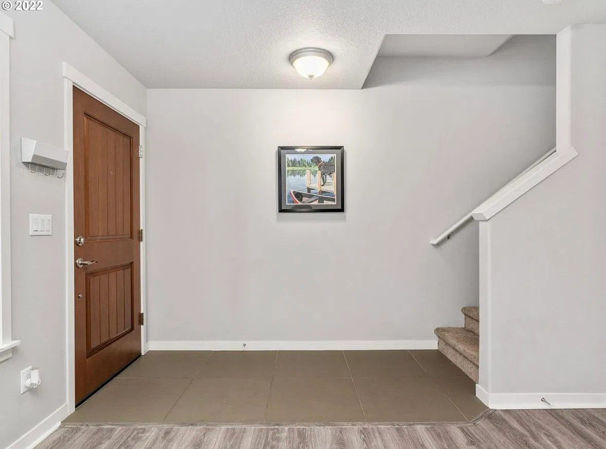 2 bed, 2.5 bath, 1371 sqft, $2,350 — Photo 2