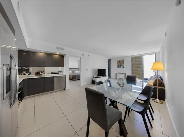 31 SE 6th St APT 907, Miami, FL 33131