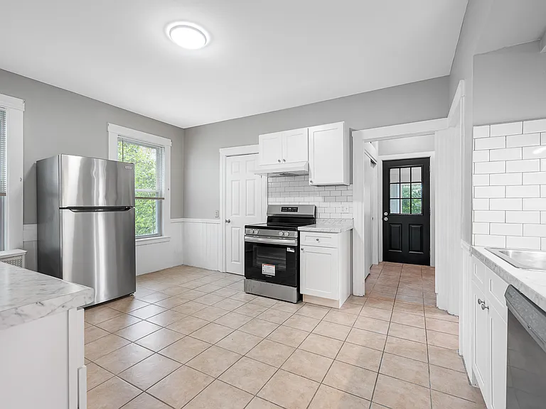 51 King Philip Rd #1 — Photo 18