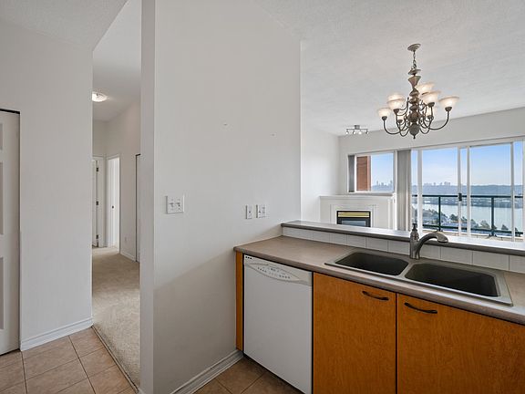 5th image of 10 Laguna Ct #2102
